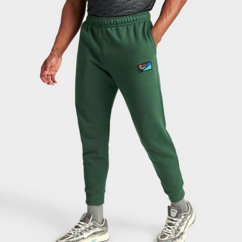 Nike Forest Green Joggers - like new!